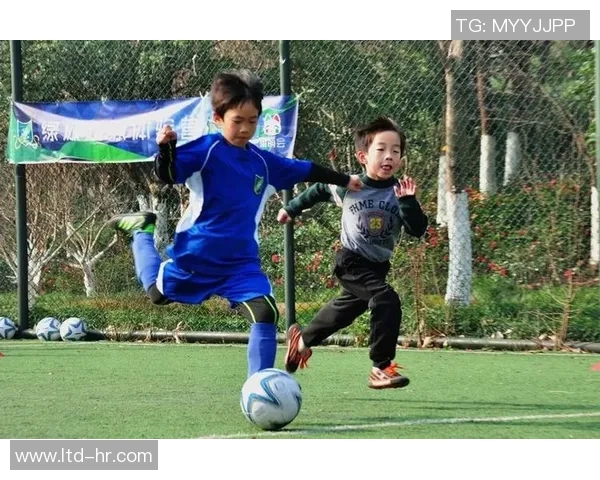 宝宝足球明星服装名称揭秘让孩子们成为小小球星的时尚选择